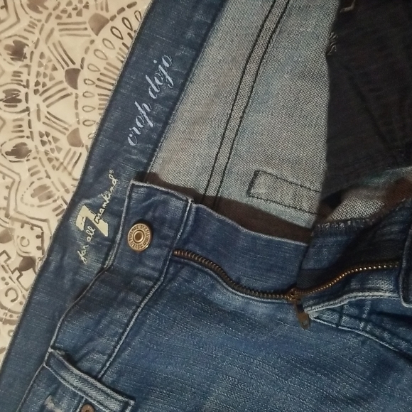 Women's size 30. 7FAMK capris - Picture 5 of 6